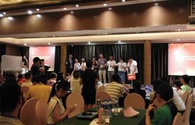 塑膠紙箱